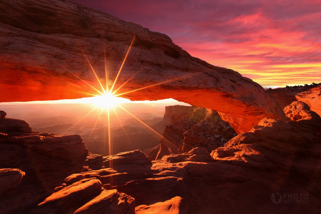 Mesa Arch, východ slunce